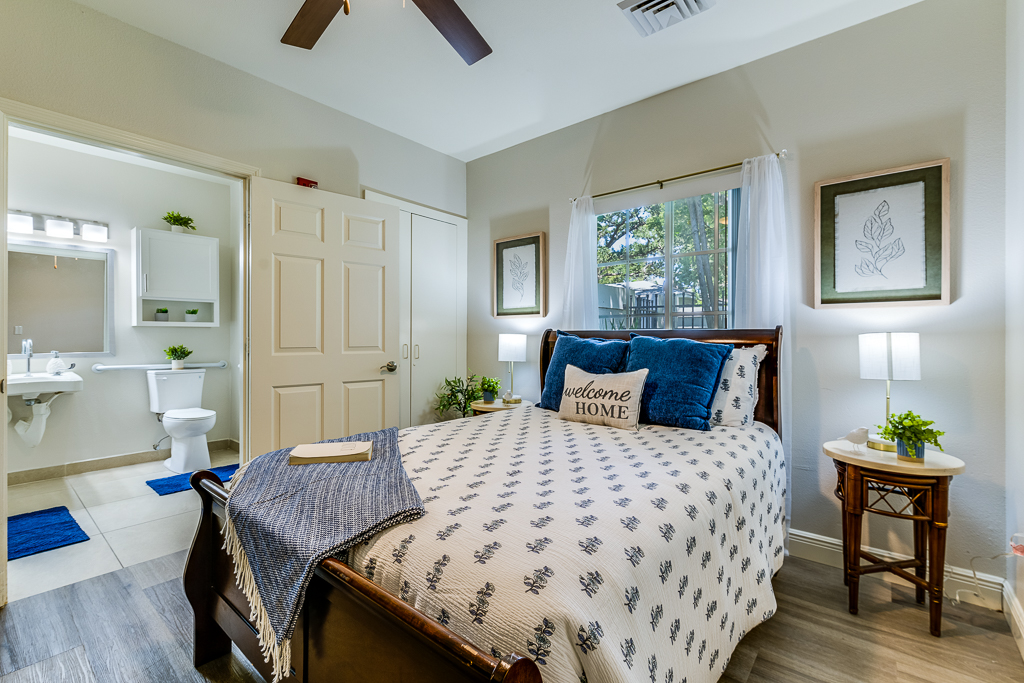 PSLBelleaireCottagesL-73 bedroom